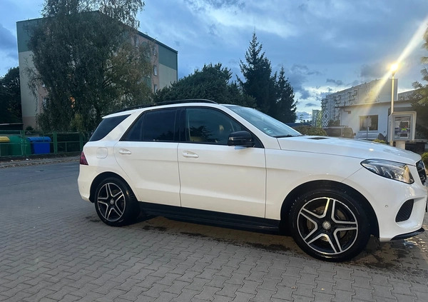 Mercedes-Benz GLE cena 127500 przebieg: 201000, rok produkcji 2015 z Nysa małe 106